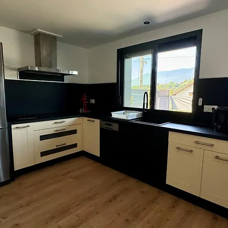 : T2 Moderne, Terrasse, Wifi, Parking, Animaux Ok - Fr-1-555-100 *